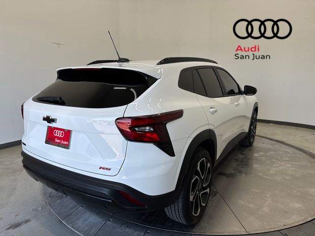 Used 2025 White Chevrolet 2RS image 39