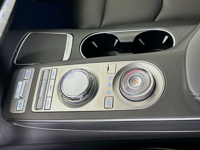 Thumbnail: 2025 Genesis GV70 - 17