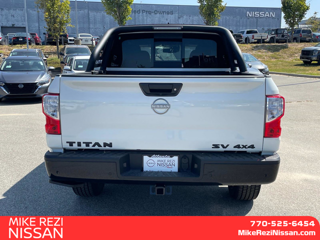 2024 Nissan Titan SV 3