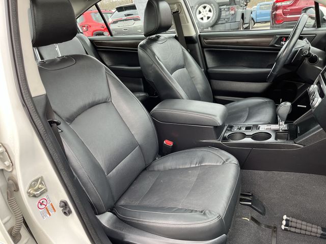 Used 2016 White Subaru 3.6R image 28