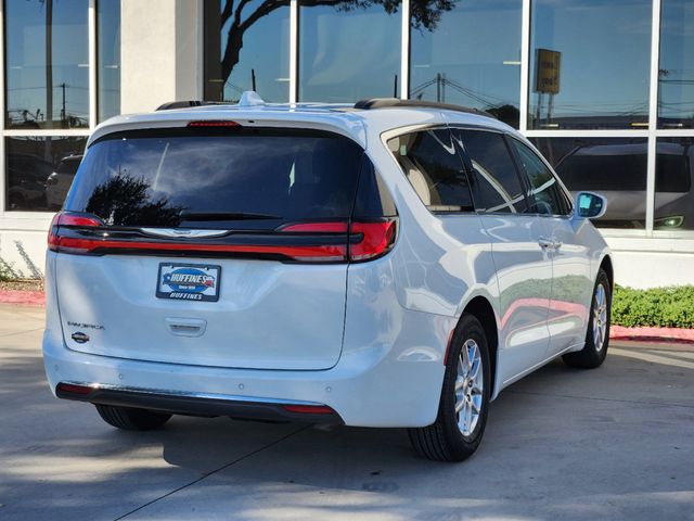 2022 Chrysler Pacifica Touring L 7