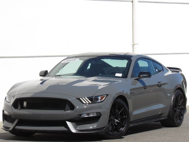 2018 Ford Mustang Shelby GT350 Fastback RWD Gris (Lead Foot Gray) Coupé Tracción trasera 6 velocidades Manual