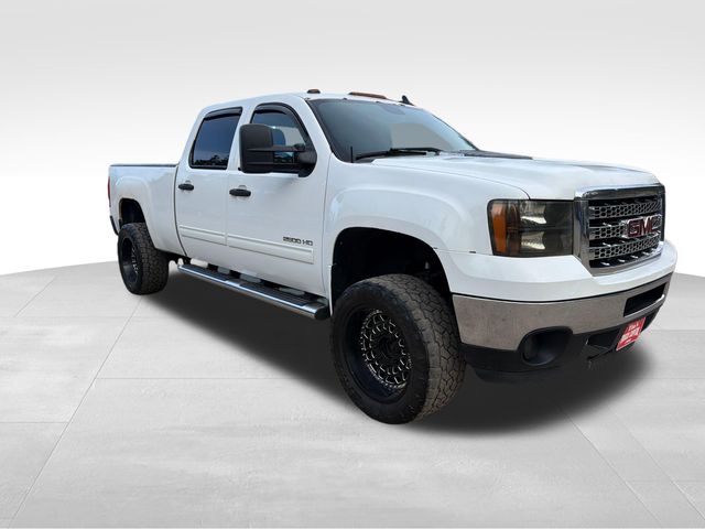 Summit White 2014 GMC Sierra 2500HD SLE Crew Cab SB 4WD Pickup Truck Four-Wheel Drive 6-Speed Automatic