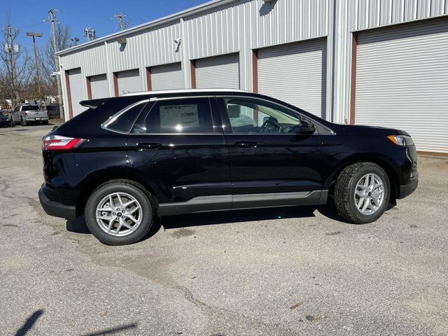 2024 Ford Edge SEL 31