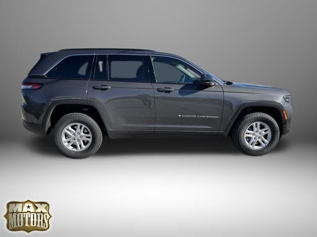 2025 Jeep Grand Cherokee  13