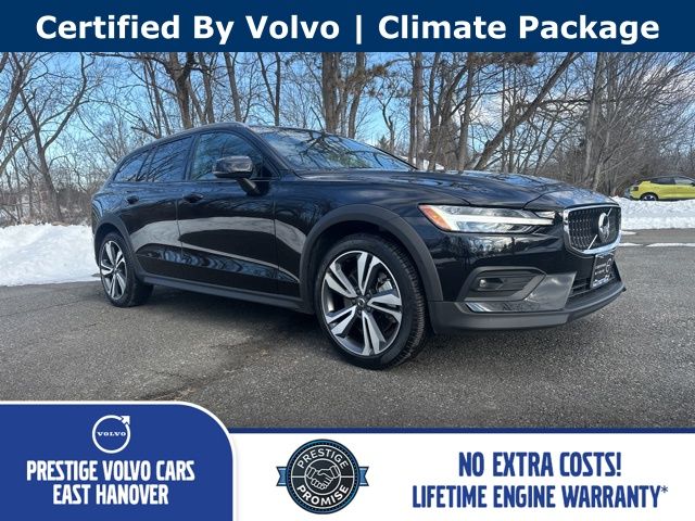 2025 Volvo V60 Cross Country B5 Plus AWD