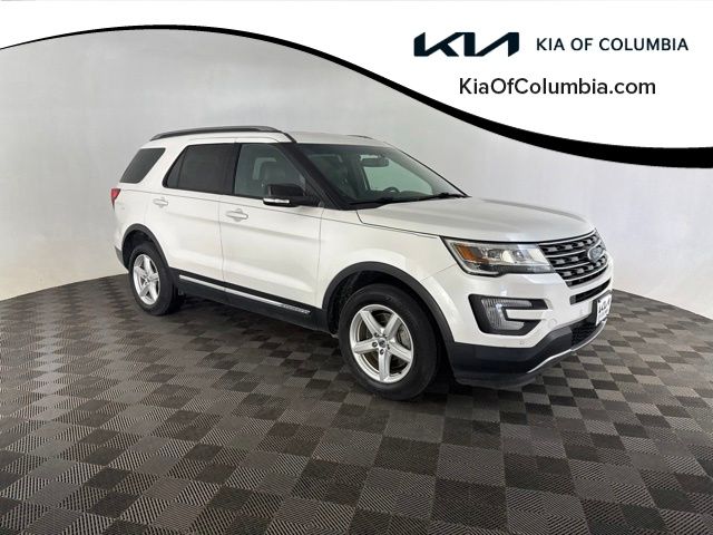  2017 Ford Explorer XLT AWD   
