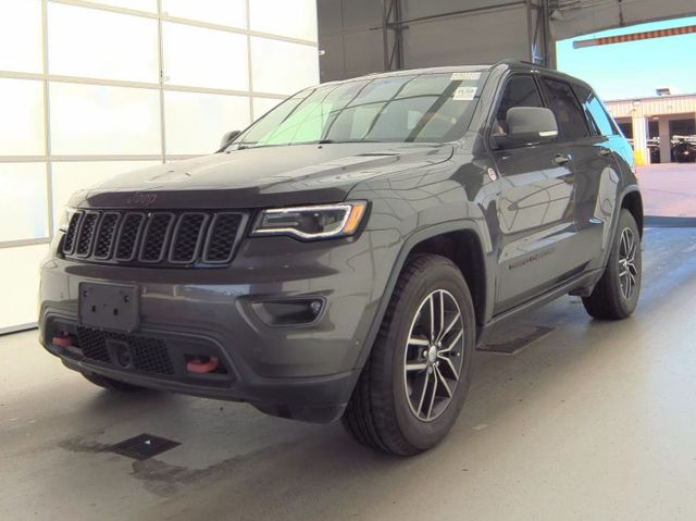 Gray (Granite Crystal Metallic Clearcoat) 2018 Jeep Grand Cherokee Trailhawk 4WD SUV / Crossover Four-Wheel Drive 8-Speed Automatic
