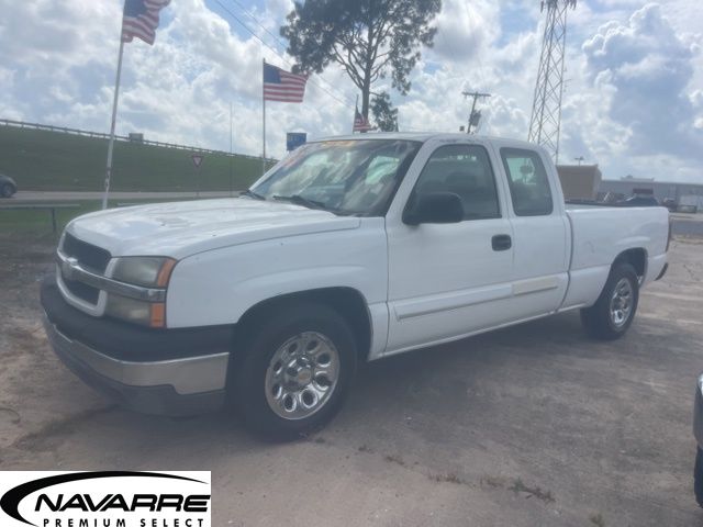 Summit White 2005 Chevrolet Silverado 1500 Extended Cab RWD Pickup Truck Rear-Wheel Drive 4-Speed Automatic Overdrive
