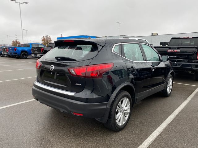 2018 Nissan Rogue Sport SV 3