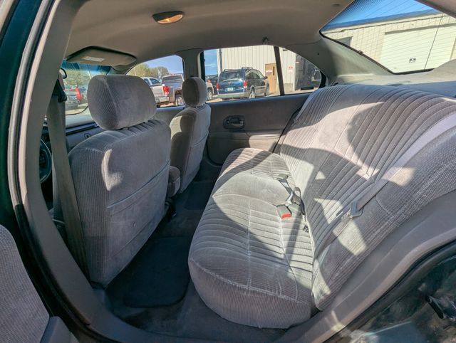 2001 Chevrolet Lumina Base FWD Sedan