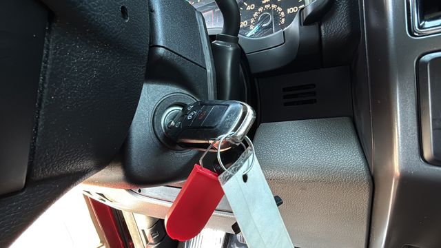 Used 2018 Red Ford XLT image 30