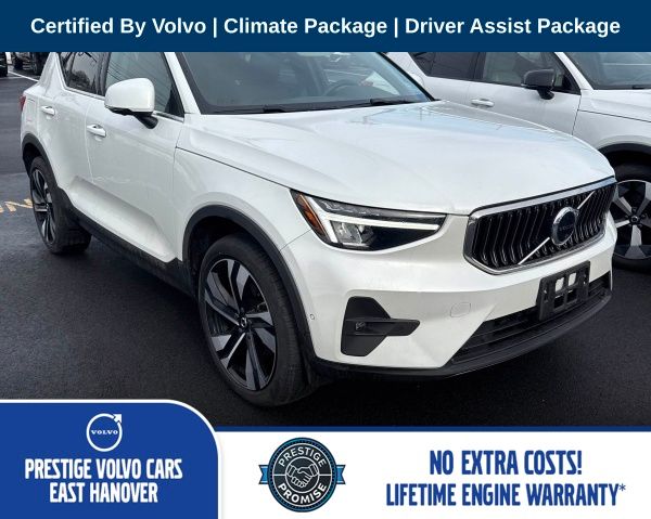 2023 Volvo XC40 B5 Plus Bright Theme AWD