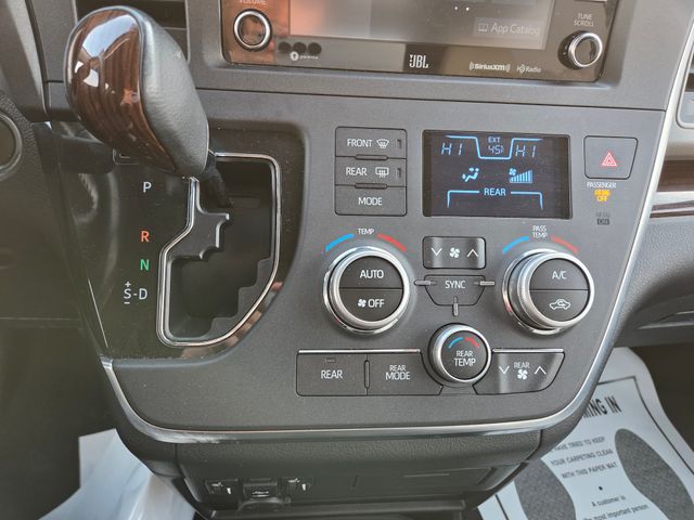 2019 Toyota Sienna XLE Auto Access Seat