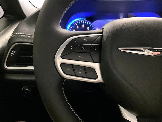 2025 Chrysler Pacifica Select Black at Auto Express Mitsubishi