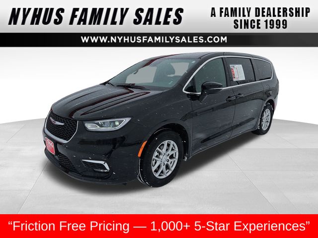 2025 Chrysler Pacifica Select FWD