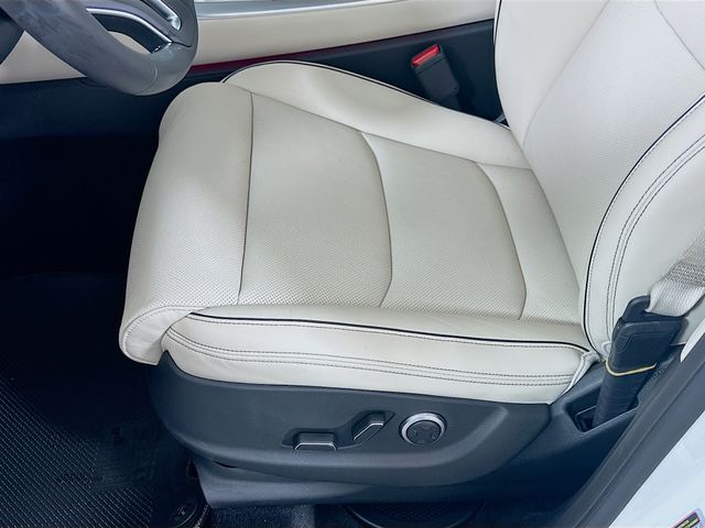 Thumbnail: 2026 Genesis GV70 - 21