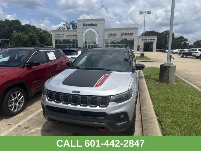 Silver Zynith Metallic Clearcoat 2025 Jeep Compass Trailhawk 4WD SUV / Crossover Four-Wheel Drive 8-Speed Automatic