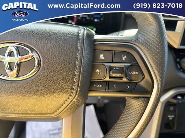 Used 2025  Toyota Limited image 24