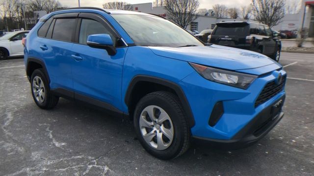 2019 Toyota RAV4 LE 2