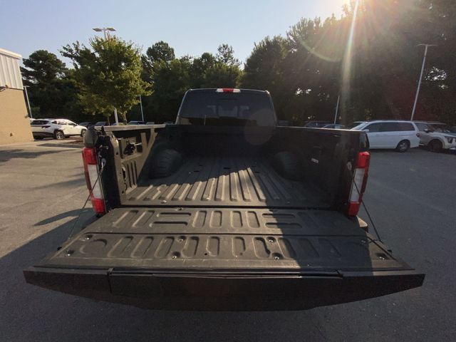 Used 2019 Black Ford Platinum image 24