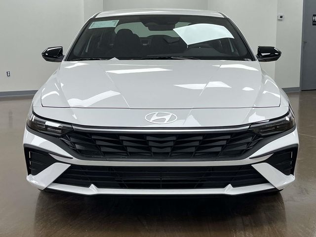 New 2026 White Hyundai SEL Sport image 3