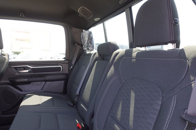 1500 Crew Cab Big Horn/Lone Star