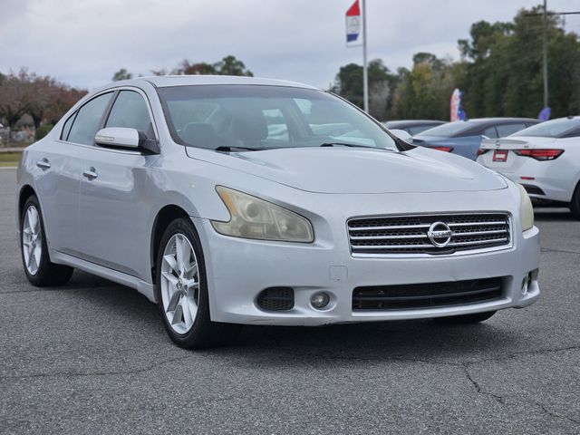 2011 Nissan Maxima SV's photo