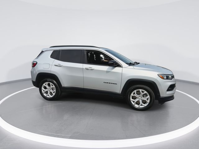 Used 2024 Silver Jeep Latitude image 2