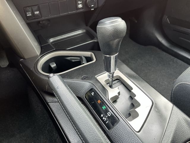 Used 2016  Toyota XLE image 23