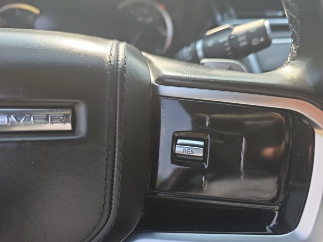 Used 2023 Santorini Black Land Rover R-Dynamic S image 19
