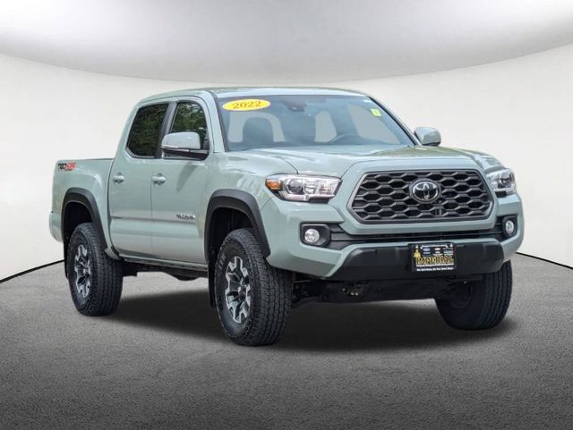 2022 Toyota Tacoma TRD Off-Road 2