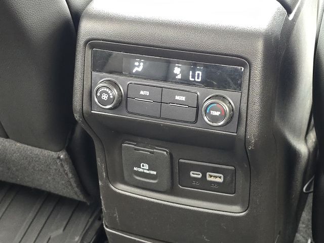 2023 GMC Acadia SLT:C02652A