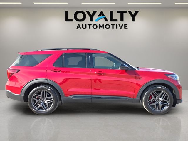 Used 2025 Ford Explorer SUV