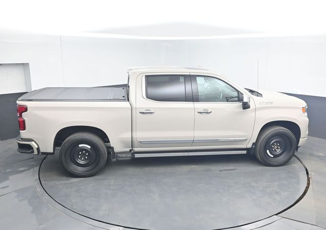 New 2026 White Chevrolet High Country image 43