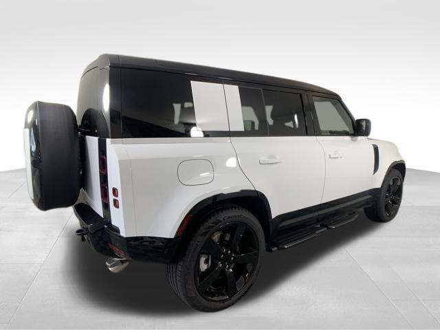 2025 Land Rover Defender 110 X-Dynamic SE 6