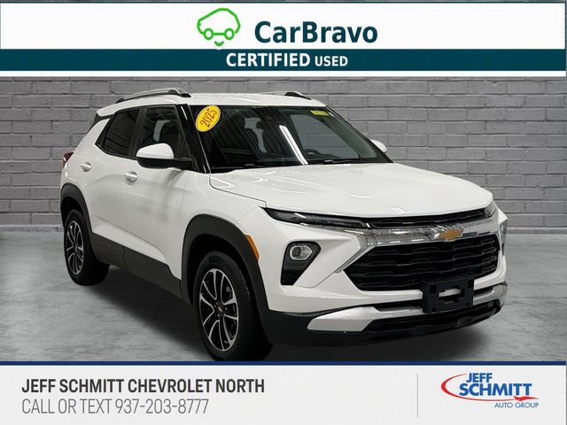 Summit White 2025 Chevrolet Trailblazer SUV / Crossover Four-Wheel Drive 9-Speed Automatic