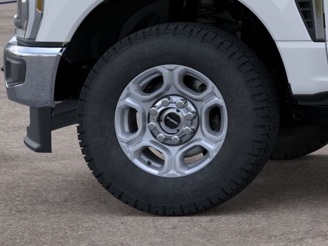 New 2026 Oxford White Ford XLT image 19