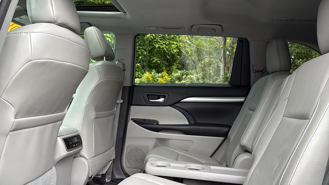 Used 2018 Toyota Highlander SUV