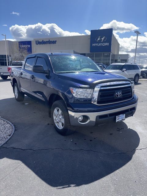 2013 Toyota Tundra Grade CrewMax 4.6L 4WD
