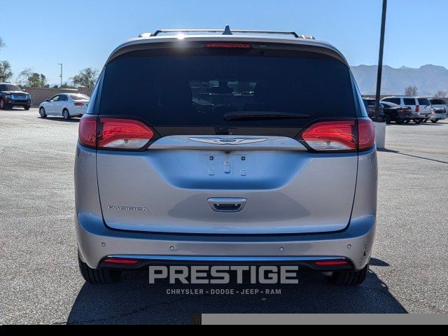 2019 Chrysler Pacifica Touring L 7