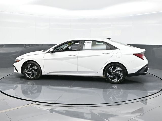 2024 Hyundai Elantra SEL 5