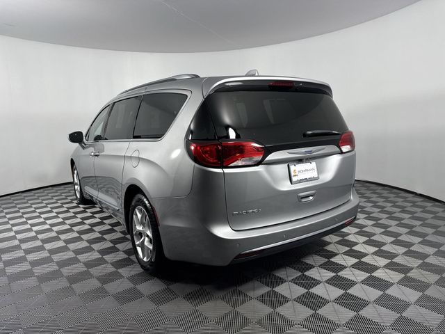 Used 2017 Chrysler Pacifica For Sale in Indianapolis, IN
