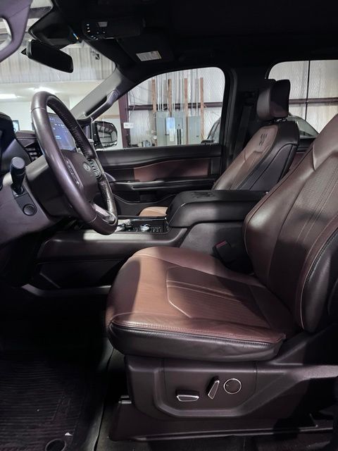 Used 2022 White Ford King Ranch image 11