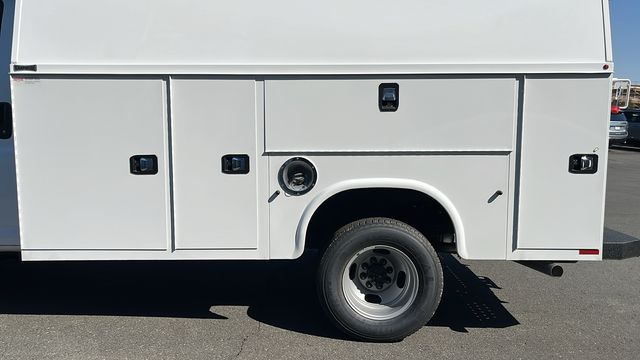 2024 Chevrolet Express 3500 Work Van 5