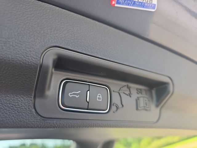 New 2027 Gray Ford 4DR RWD ACTIVE image 15