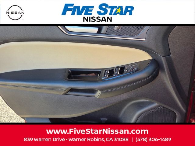 Used 2020 Red Ford SEL image 30