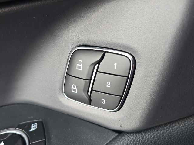 2024 Ford Expedition XLT:B02482