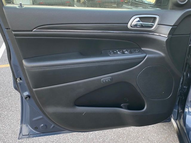 used 2021 Jeep Grand Cherokee car, priced at $21,392