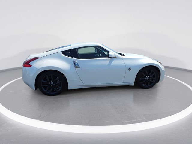 Used 2020 White Nissan Base image 8